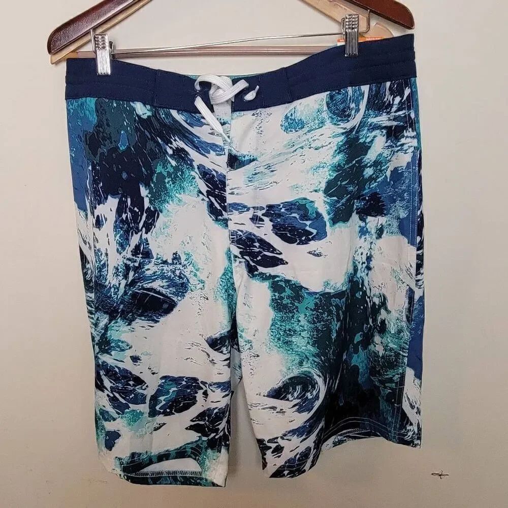 NEW Old Navy 10” Inseam At The Knee Built In Flex Size 34 Lace up Board Shorts